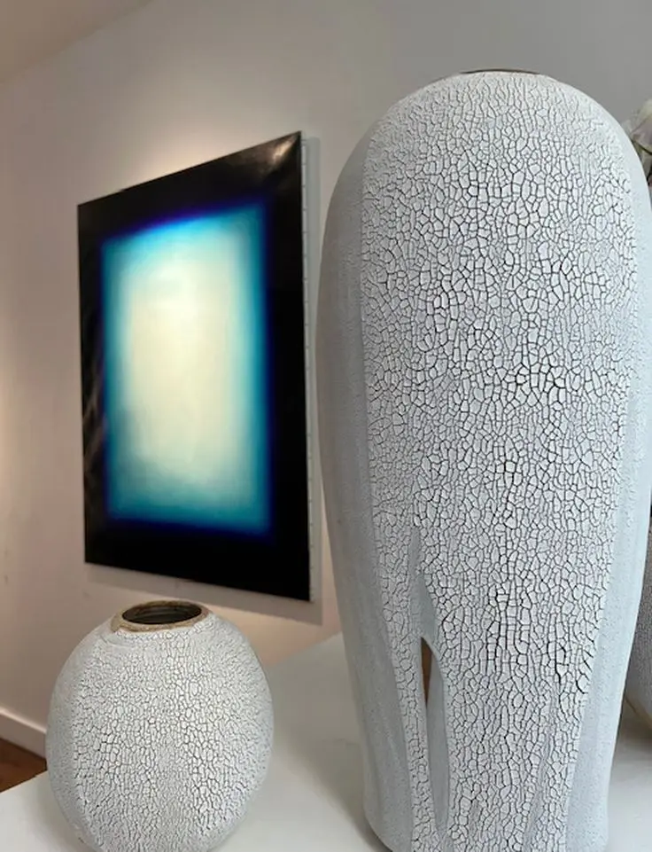 paris-not-a-gallery-la-reserve-galuchat-blanc-decoration-unique-realisee-manuellement