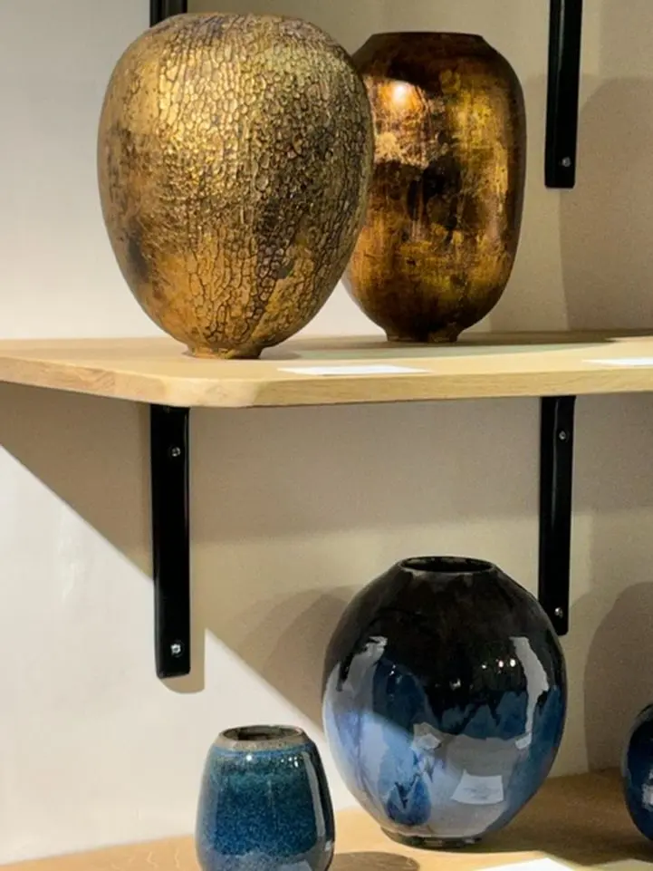 paris-not-a-gallery-la-reserve-surface-doree-email-glisse-vase-en-gres-creation-unique