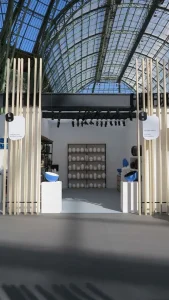exposition contemporaine, Septembre 2015, Grand Palais, Paris, Salon revelations, Céramique d’art unique, fait main en France, vase grès enfumé, style minimaliste japonais, cadeau original céramique, céramiste parisienne, pièce élégante, design luxe.