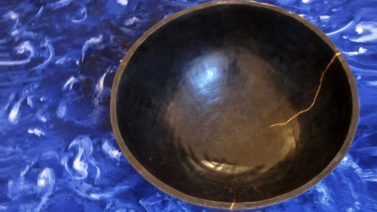 exposition céramique contemporaine, Novembre 2016,
Galerie Minsky, Paris, Exposition Voûtes célestes, Vase en céramique pour maison de luxe