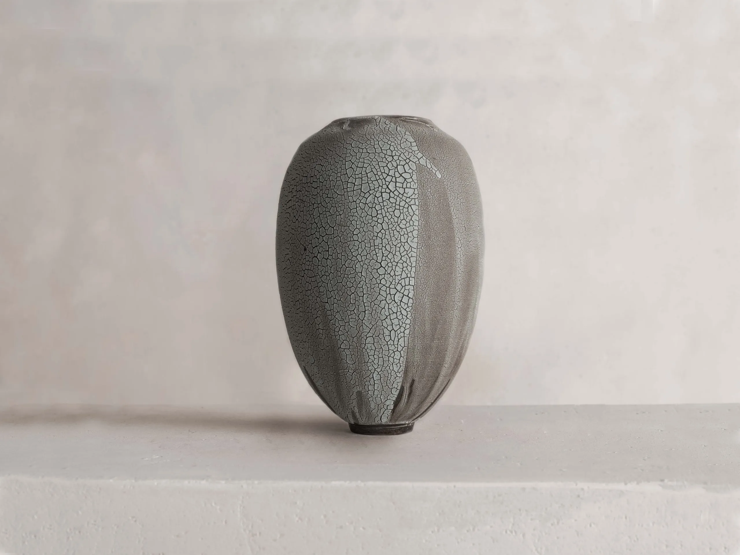vase en céramique, artisanale française, tourné à la main, émail turquoise éclatant et texture lisse, pièce unique pour une décoration en céramique de luxe discrète